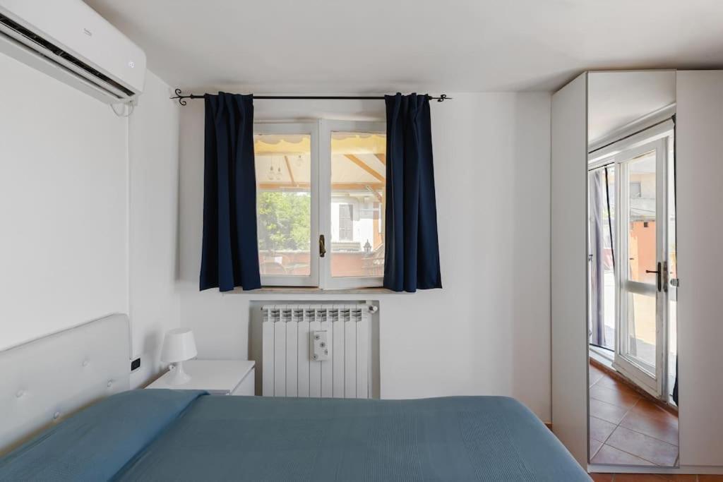 Penthouse With Jacuzzi On Private Terrace In Trastevere Rom Exteriör bild