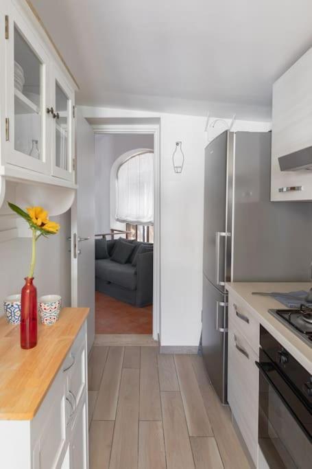 Penthouse With Jacuzzi On Private Terrace In Trastevere Rom Exteriör bild