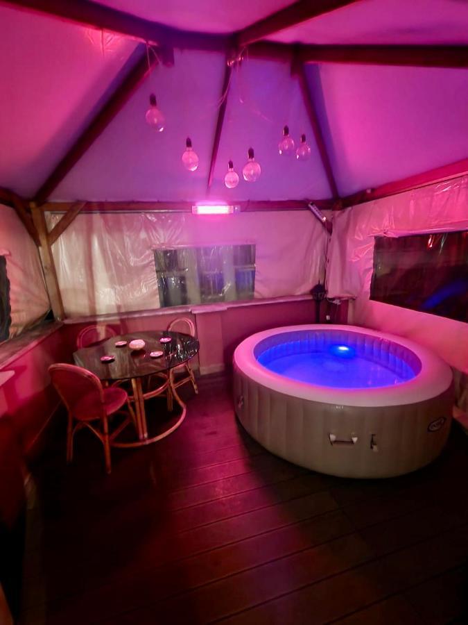 Penthouse With Jacuzzi On Private Terrace In Trastevere Rom Exteriör bild